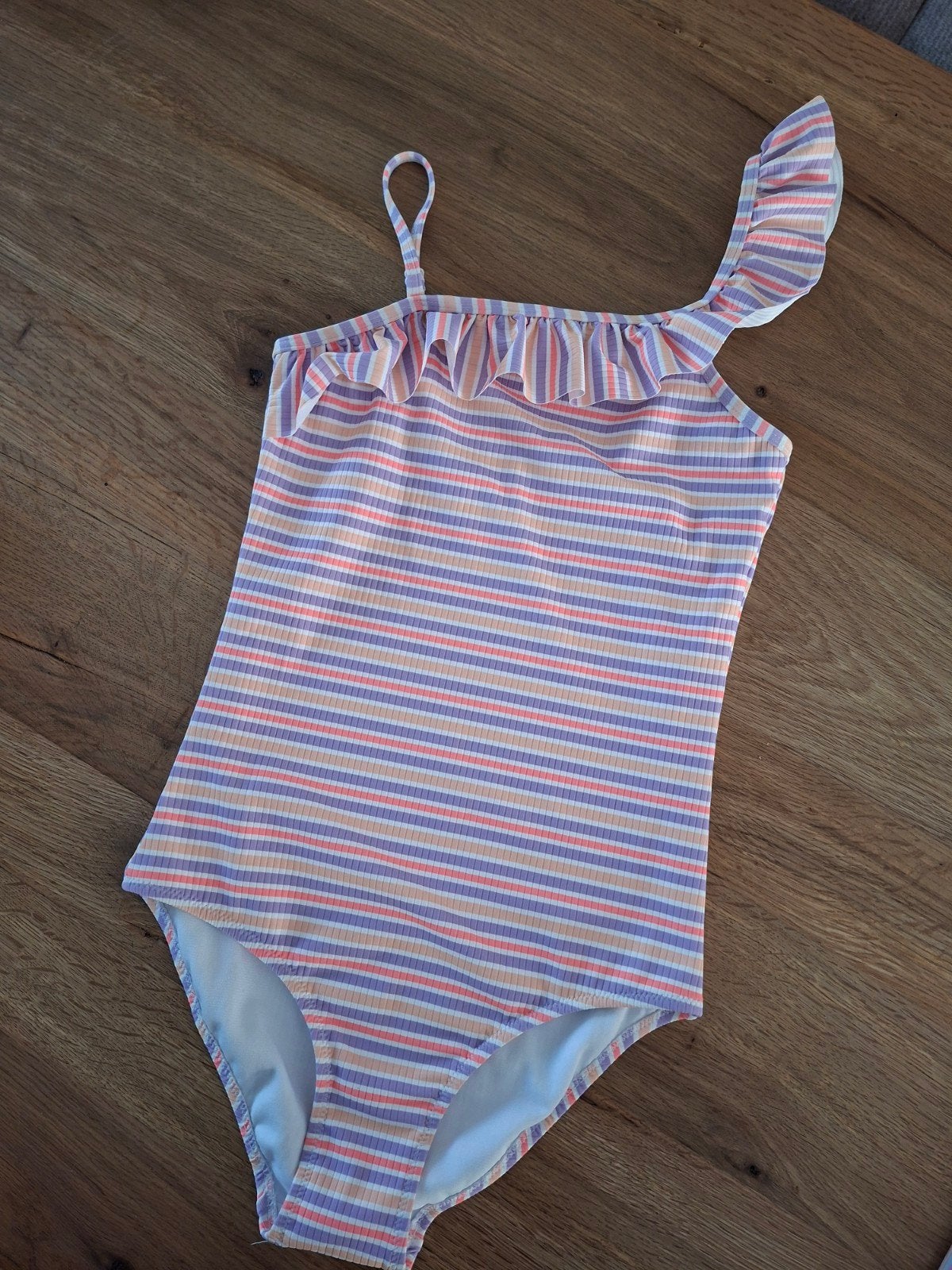 Badpak wit/lila/peach met leuke halslijn maat 158/164., Kinderen en Baby's, Kinderkleding | Kinder-zwemkleding, Meisje, Badpak