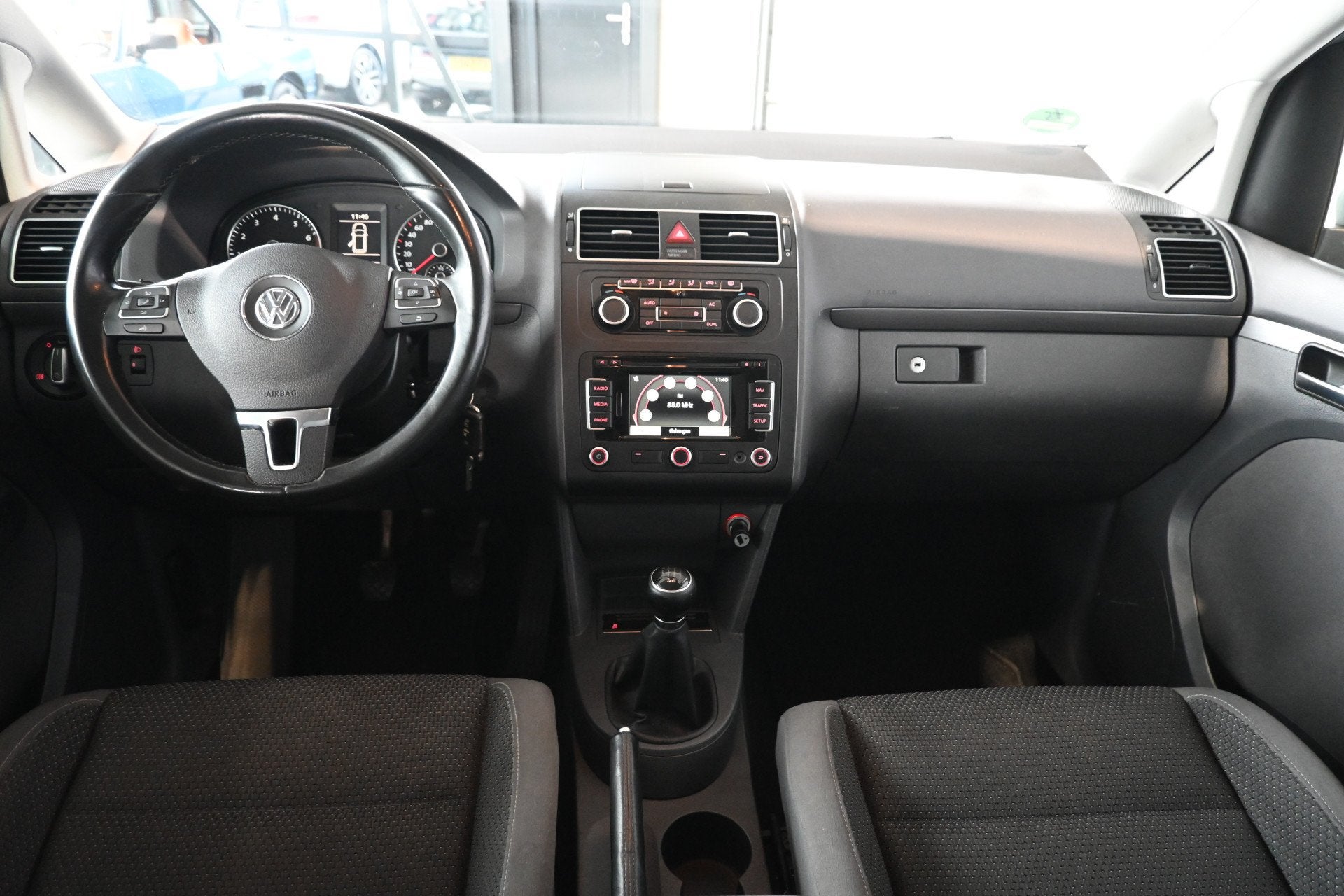 Volkswagen Touran 1.4 TSI Comfortline Clima Navigatie Cruise, Auto's, Euro 5, 4 cilinders, Met garantie (alle), Origineel Nederlands