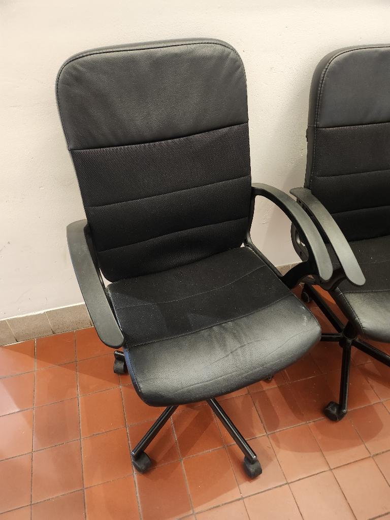 Gratis bureaustoelen amsterdam noord, Huis en Inrichting, Bureaustoelen, Ophalen, Gebruikt, Zwart