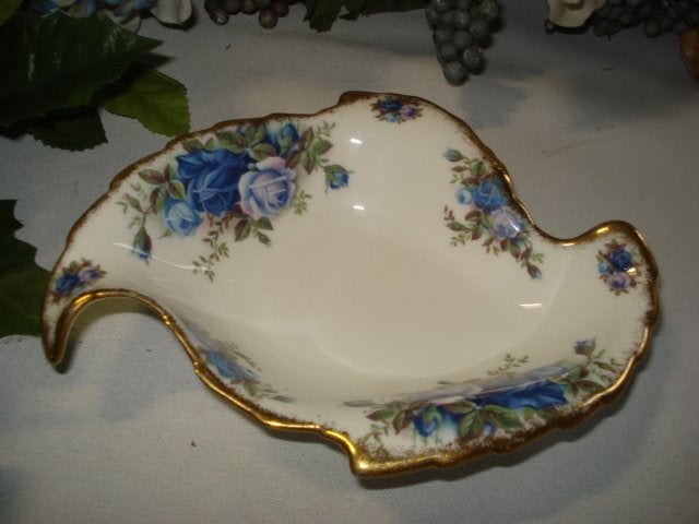 royal albert moonlight rose puntschaaltje, Overige typen, Ophalen of Verzenden, Zo goed als nieuw, Overige stijlen