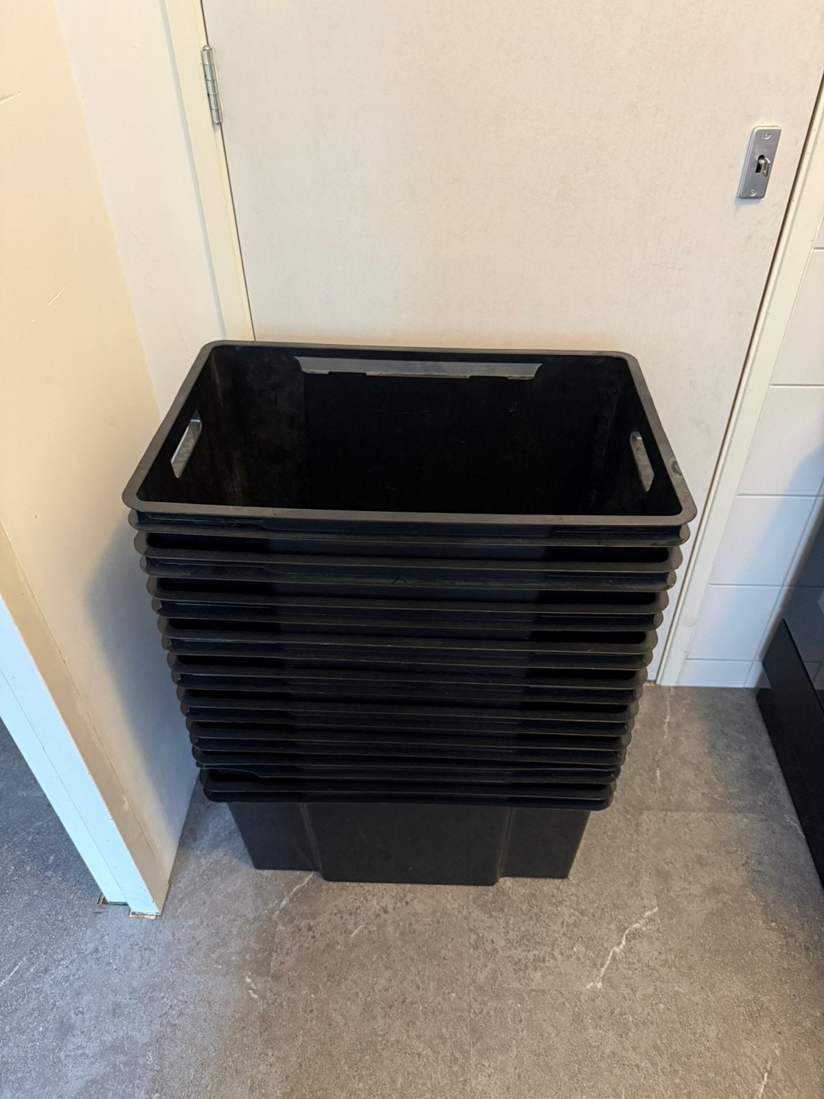 20 plastic kratten, Ophalen, Zo goed als nieuw, Krat, Minder dan 35 cm