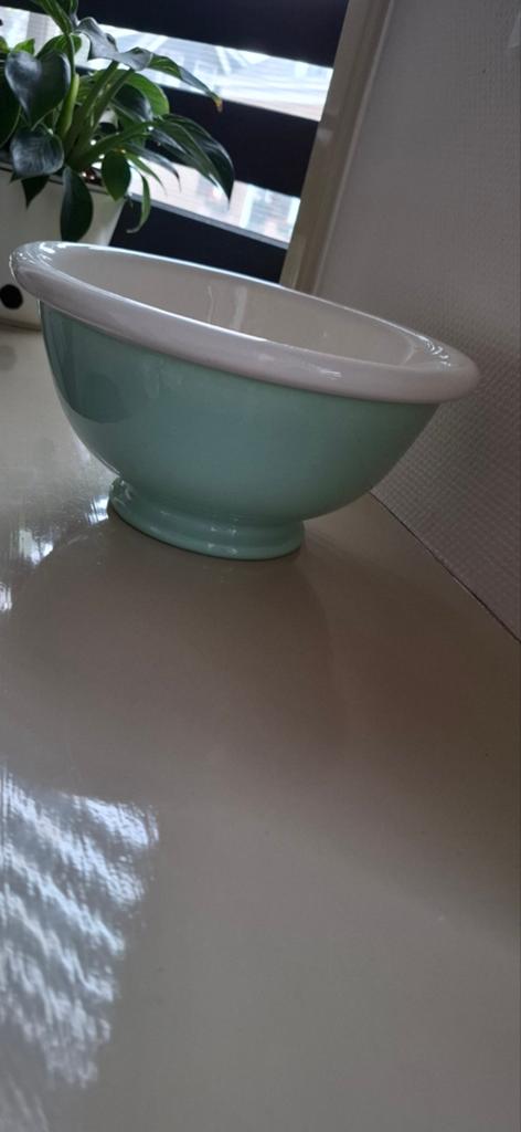 Pastel groene beslagkom, Verzenden