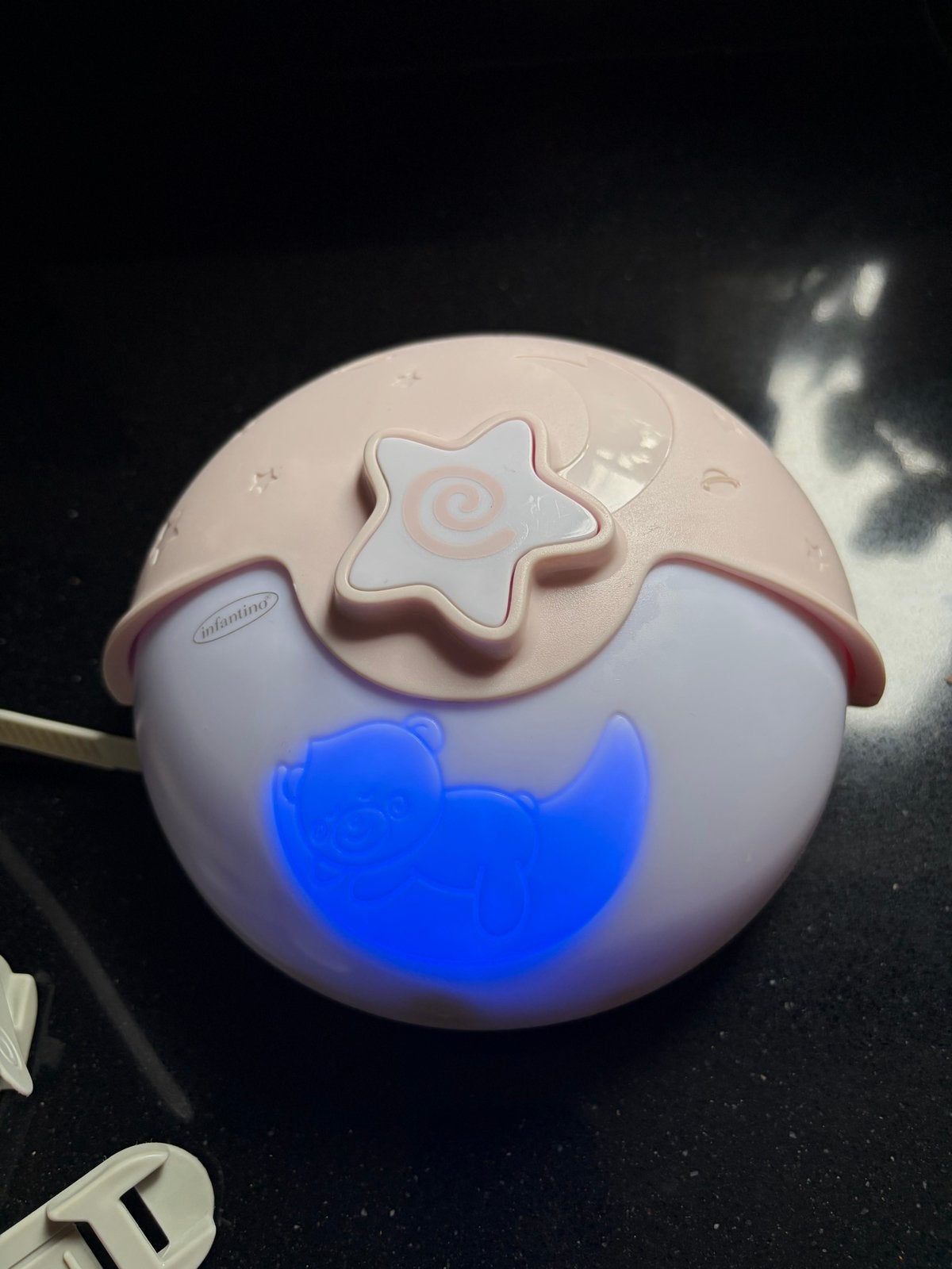 Nachtlampje Infantino LIGHT & PROJECTOR - Helpt baby slapen, Ophalen of Verzenden, Zo goed als nieuw