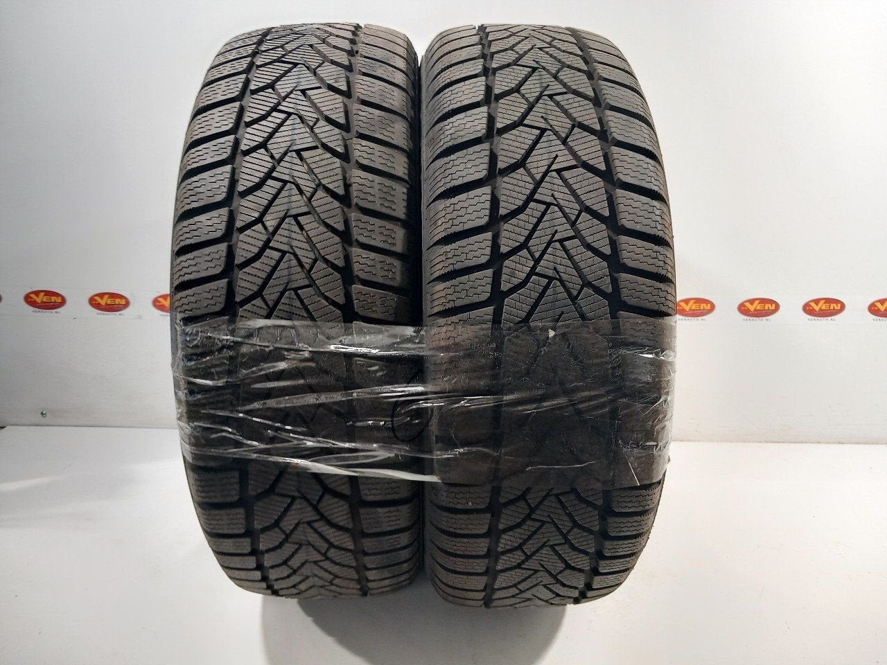 Bandenset 2 stuks Winter 205 55 R16, Onderdelen@venauto.nl, Van der Ven Autorecycling B.V., Gebruikt, Ettenseweg 76, 4706 PB Roosendaal, The Netherlands