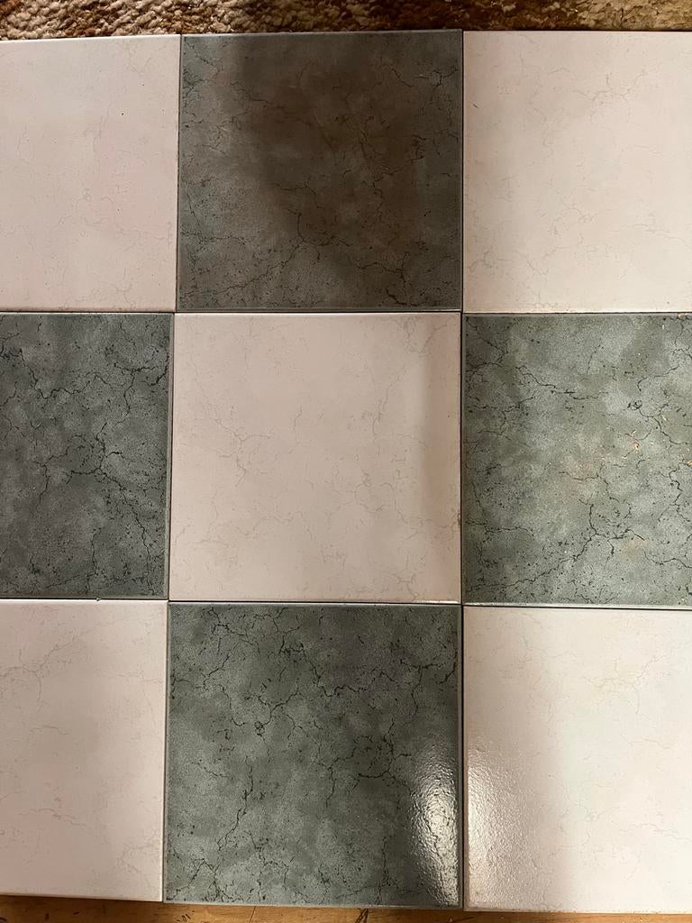 Vloertegels wit en goen 25x25cm, Huis en Inrichting, Complete inboedels, Ophalen