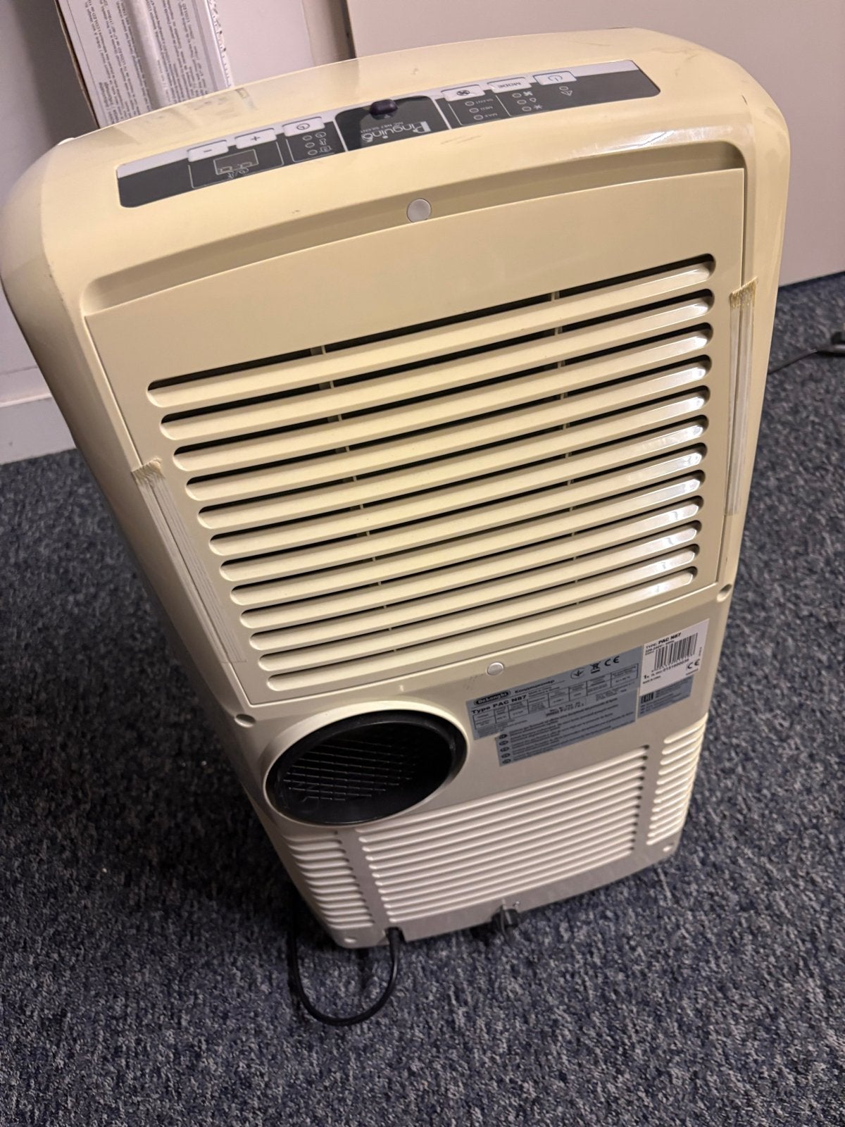 Delonghi Pinguino Mobiele Airco 9800 BTU/h met slang en afst, Gebruikt, Verzenden, Minder dan 60 m³, Koelen en Ontvochtigen