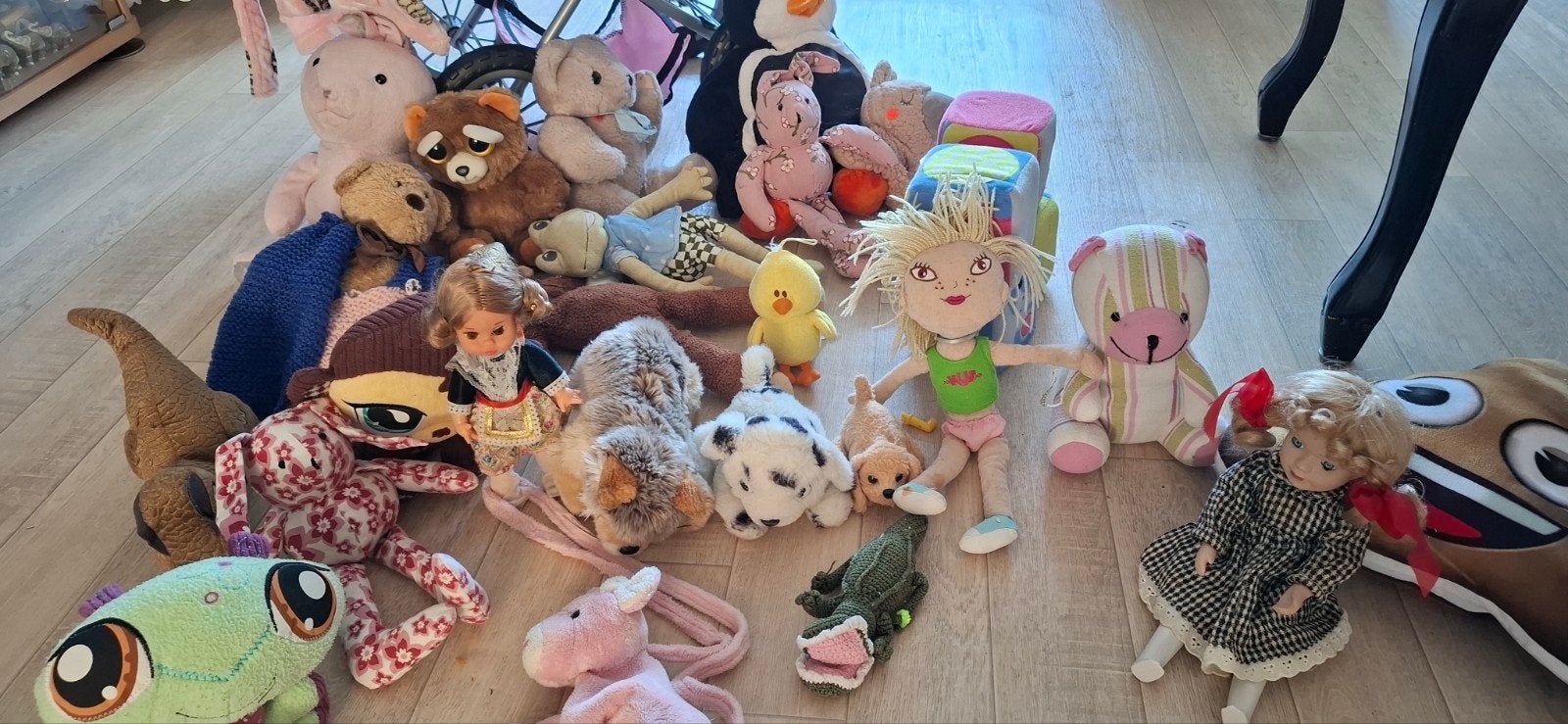 Grote partij knuffels en poppenwagen - alles samen te koop, Kinderen en Baby's, Ophalen, Gebruikt
