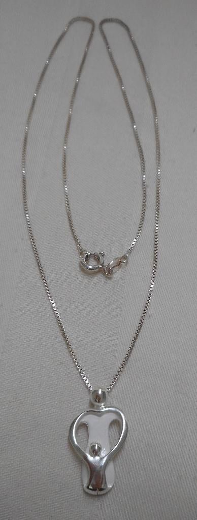 Zilveren ketting met hanger moeder met kind nr.779, Met hanger, Verzenden, Zo goed als nieuw, Zilver