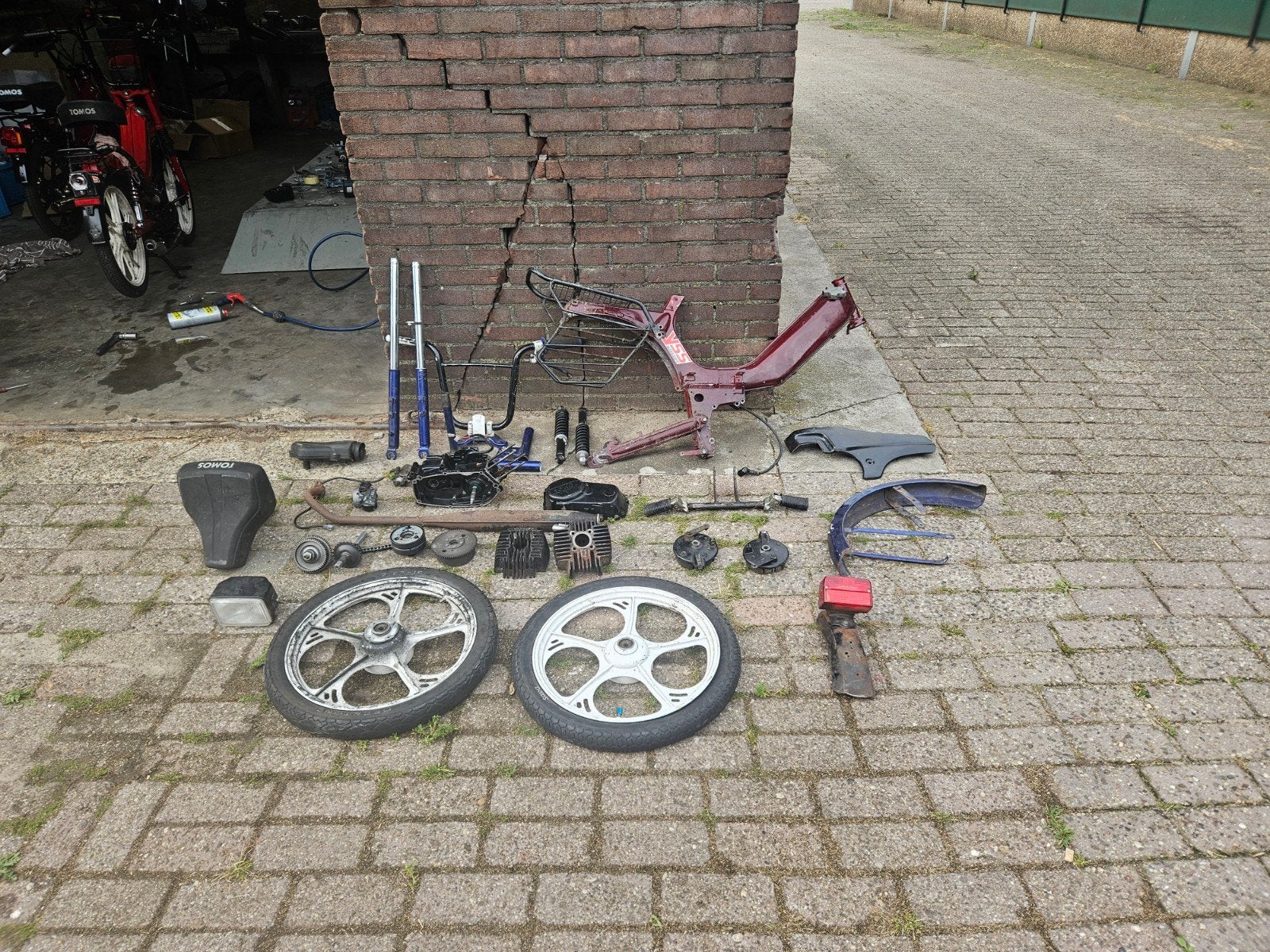Tomos project, Ophalen, Gebruikt, Standard