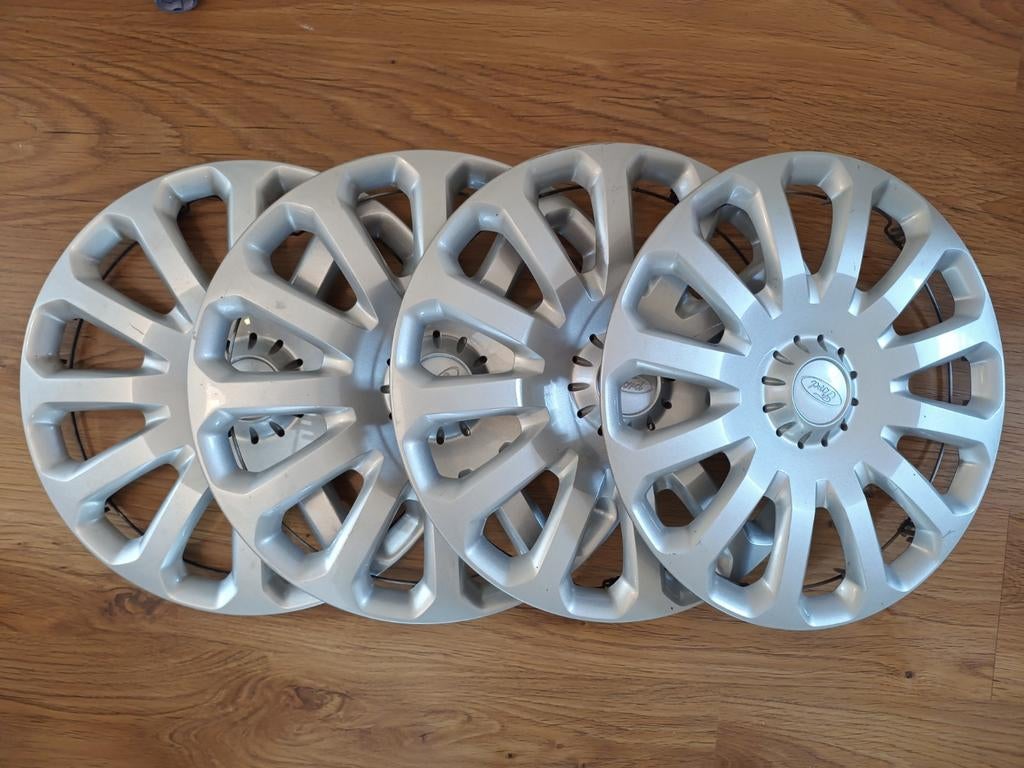 Set van 4 Ford wieldoppen 16", Ophalen, Gebruikt