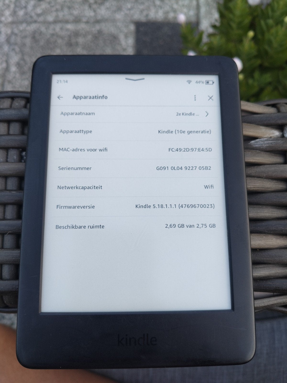 Amazon Kindle (10e generatie), Computers en Software, E-readers, Gebruikt, 6 inch of minder, 4 GB of minder, Touchscreen, Wi-Fi