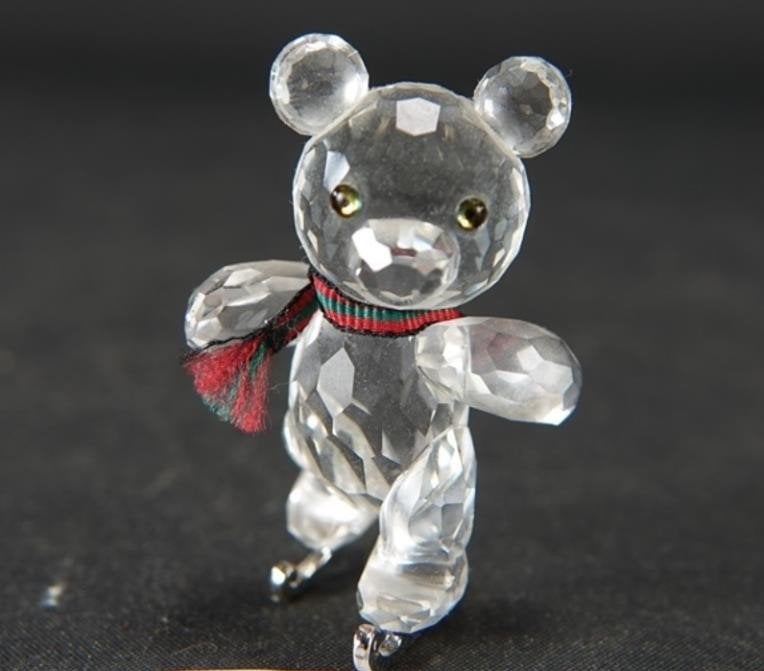 Swarovski Kristal IJsbeer met Sjaal - Schaatsen, Verzamelen, Verzenden, Zo goed als nieuw, Figuurtje