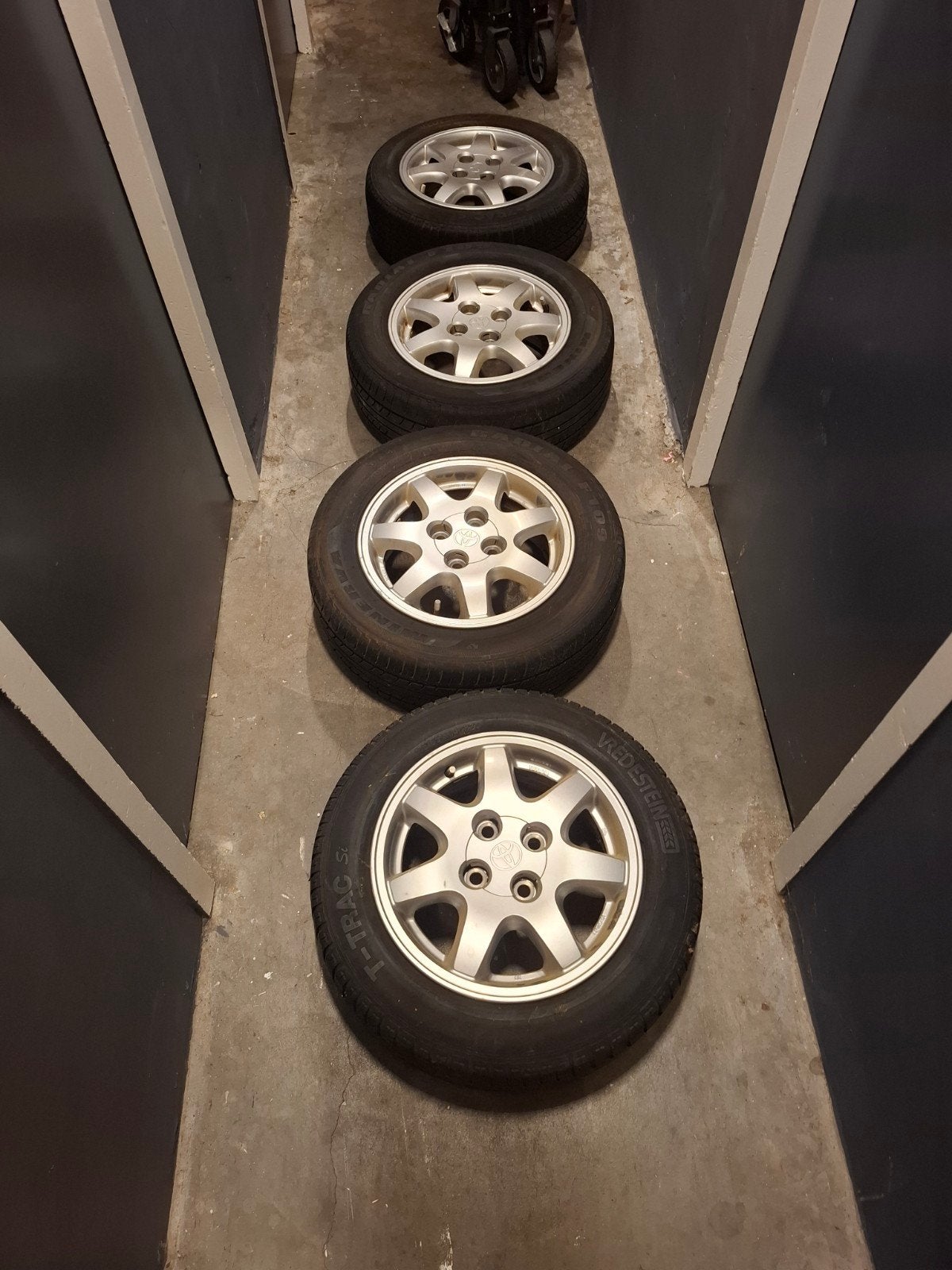 Originele Toyota Paseo velgen 4x100 met banden, Ophalen