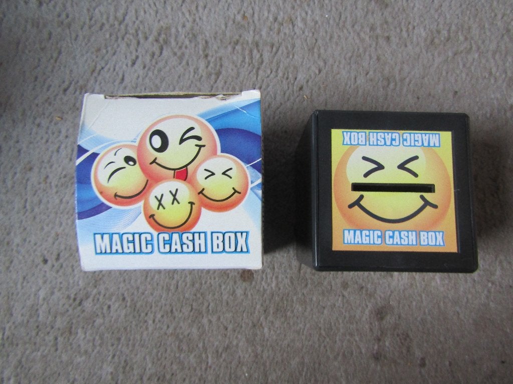 Spaarpot: Magic cash box ALLEEN OPHALEN, Ophalen, Zo goed als nieuw, Jongen of Meisje