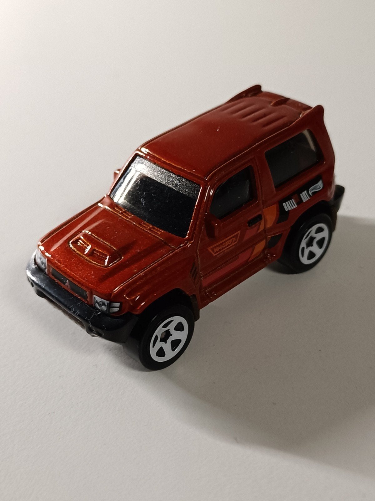 Hot Wheels Mitsubishi Pajero Evolution Rally Art, Ophalen of Verzenden