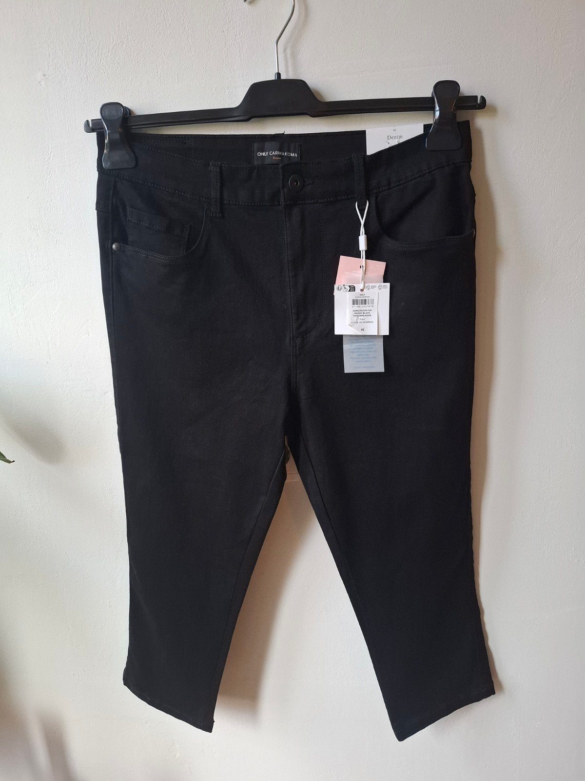 Only Carmakoma zwarte capri broek maat: 42, Kleding | Dames, Zwart, Maat 42/44 (L), Nieuw, Ophalen of Verzenden