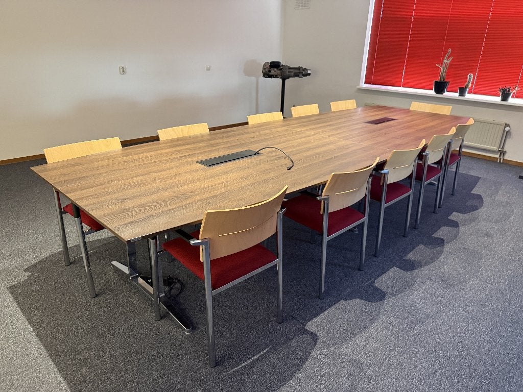 Grote vergadertafel Wiesner Hager met 11 stoelen, Ophalen, Overige typen, Onbekend@voorbeeld.com, Wiesner Hager