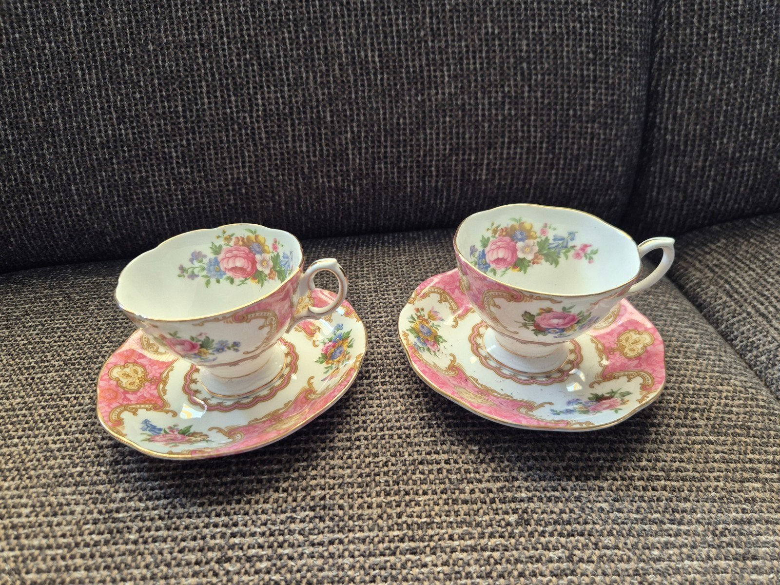 4 Royal Albert Lady Carlyle kop en schotels, Antiek en Kunst, Antiek | Servies los, Ophalen of Verzenden