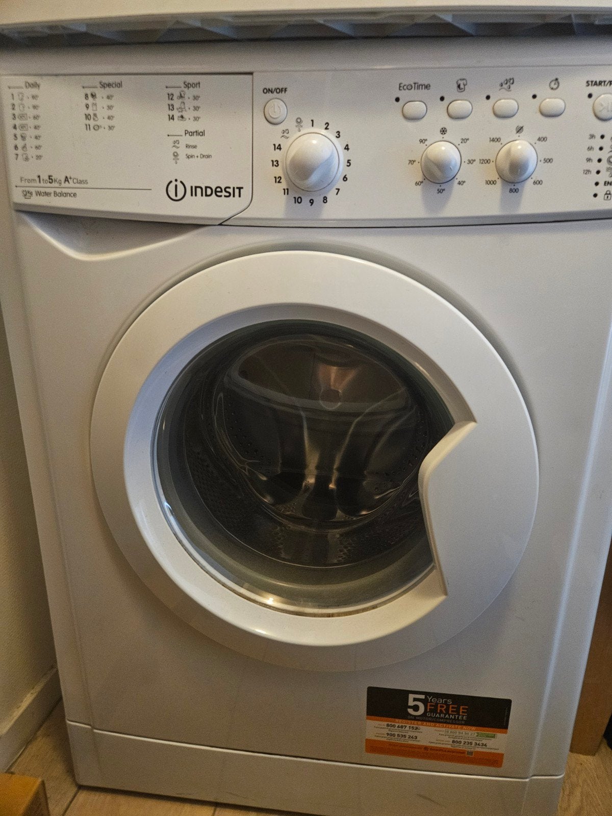 Wasmachine 5KG Indesit, Ophalen, 1200 tot 1600 toeren, 4 tot 6 kg, Energieklasse A of zuiniger