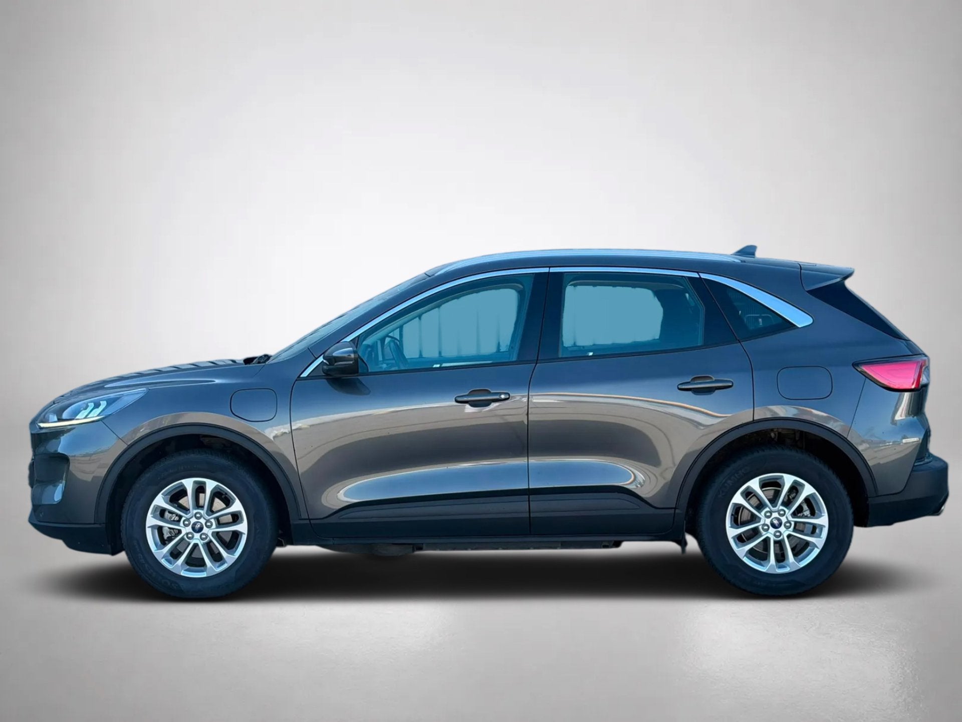 Foto 4 van Ford KUGA 2.5 PHEV Titanium(Goed OnderH, Navi, Parkeersensor