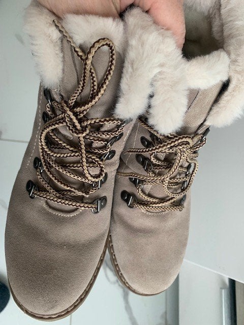 Hush Puppies suede met warme voering laarzen Mt 41 NIEUW, Verzenden, Beige, Lage of Enkellaarzen, Nieuw