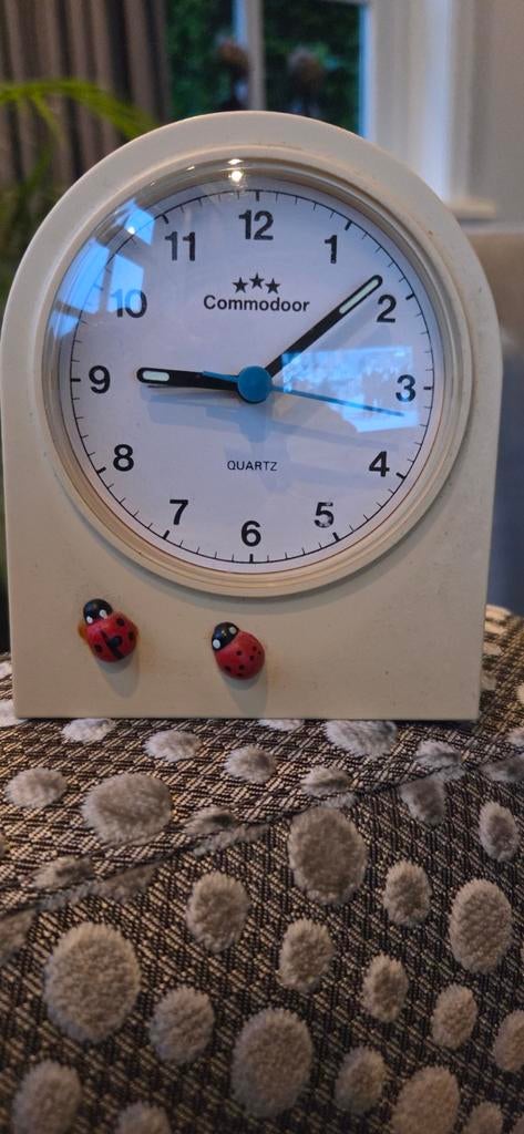 COMMODOOR QUARTS KLOK. JAREN 80., Ophalen of Verzenden, Gebruikt, Staande klok