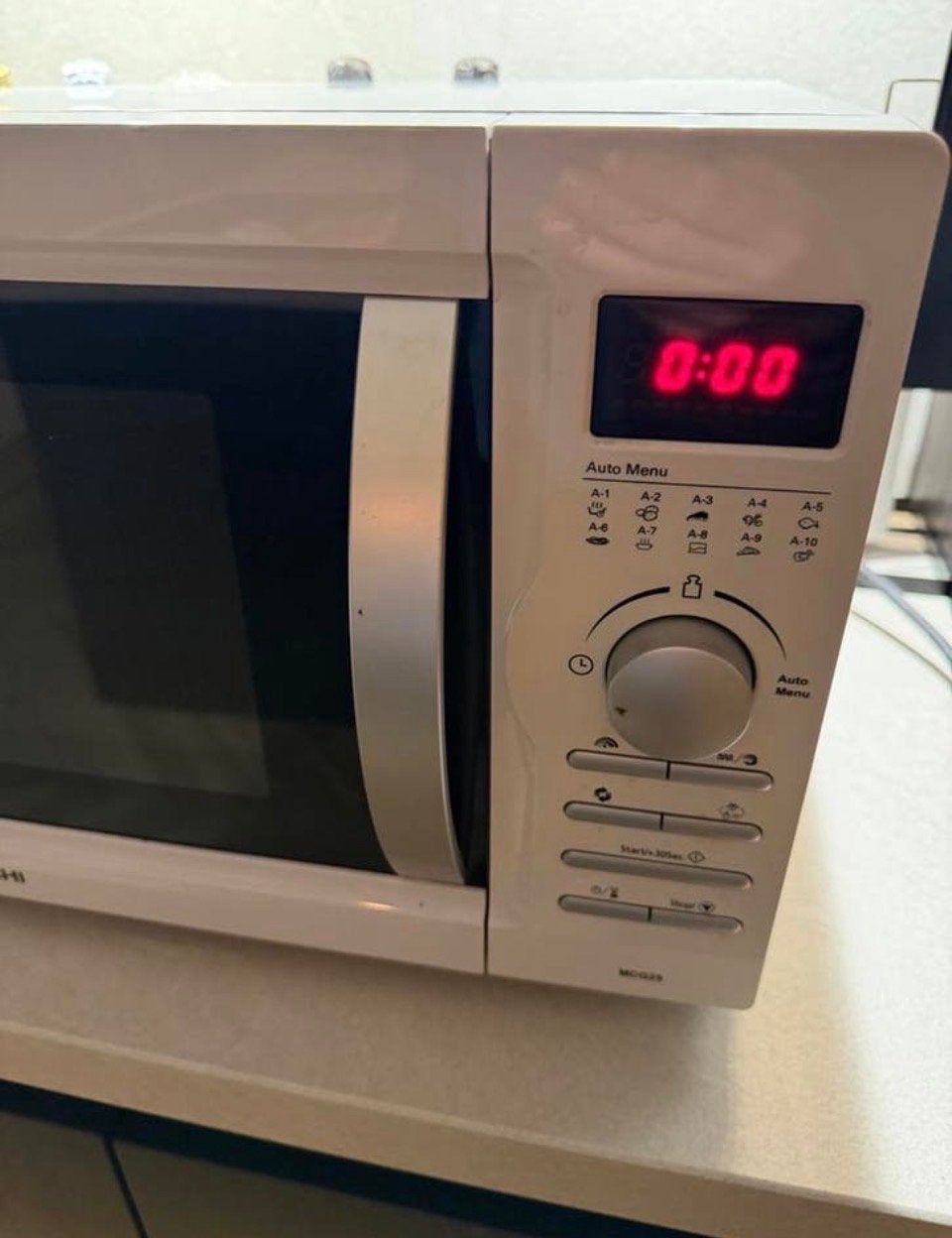 Hitachi Combimagnetron met Oven Functie - Zo goed als nieuw, Witgoed en Apparatuur, Combimagnetron, Grill, Ophalen of Verzenden