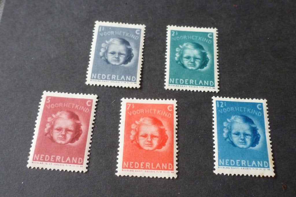 Postzegels - 5x kinderzegels 1945 NVPH 444-448 postfris, Ophalen of Verzenden, Na 1940, Postfris
