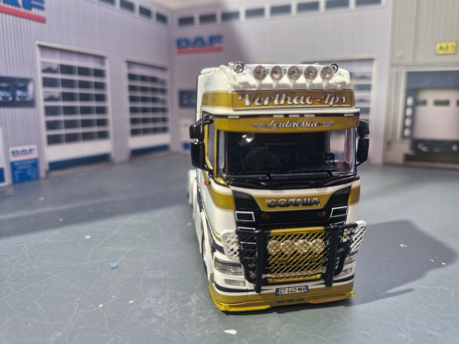 Een dikke scania 6x4 wsi