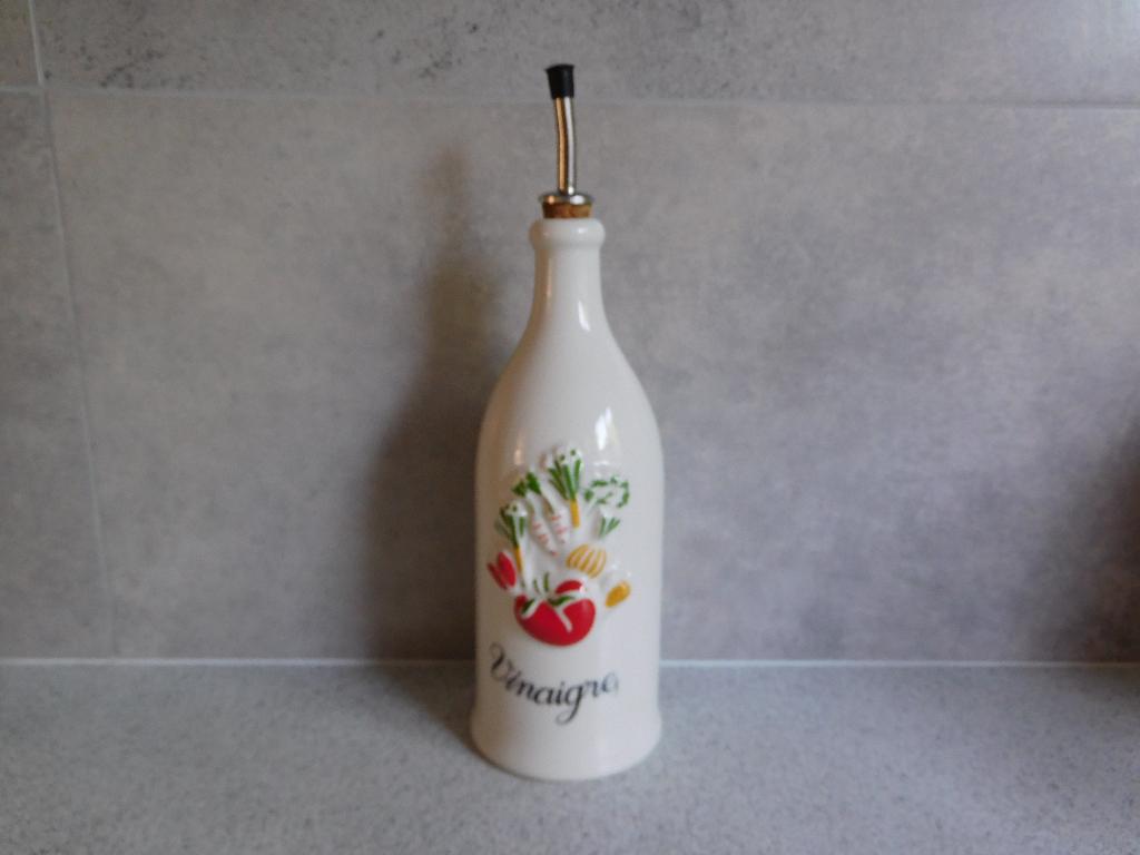 Fles 23 cm. 700 ml. Vinaigre Revol France, Glas of Glazen, Keramiek, Ophalen of Verzenden, Zo goed als nieuw