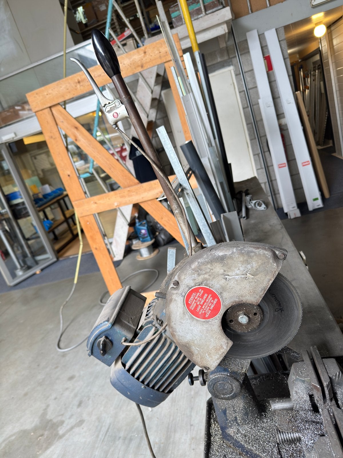 Bewo Afkortzaag - Metaalzaagmachine, Doe-het-zelf en Verbouw, Gereedschap | Zaagmachines, Ophalen, Gebruikt, 70 mm of meer, Afkortzaag