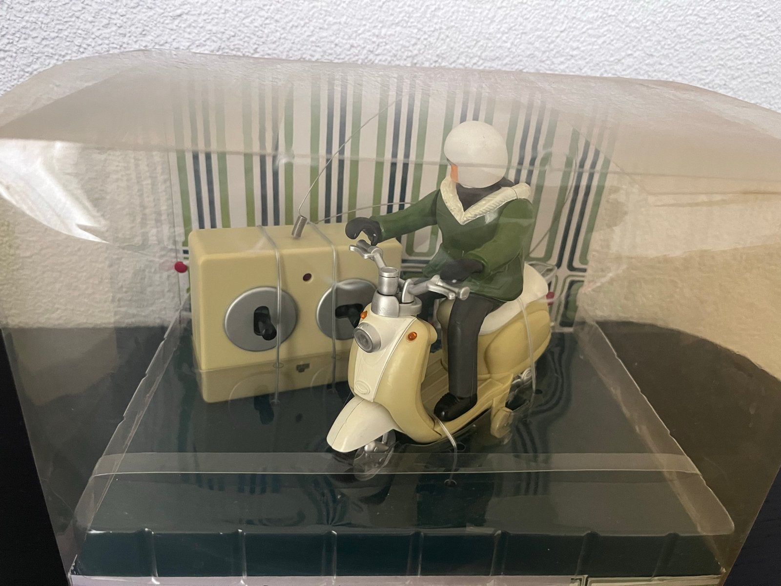 Radiobestuurbare scooter met figuur - Nieuw in verpakking, Ophalen of Verzenden, Nieuw
