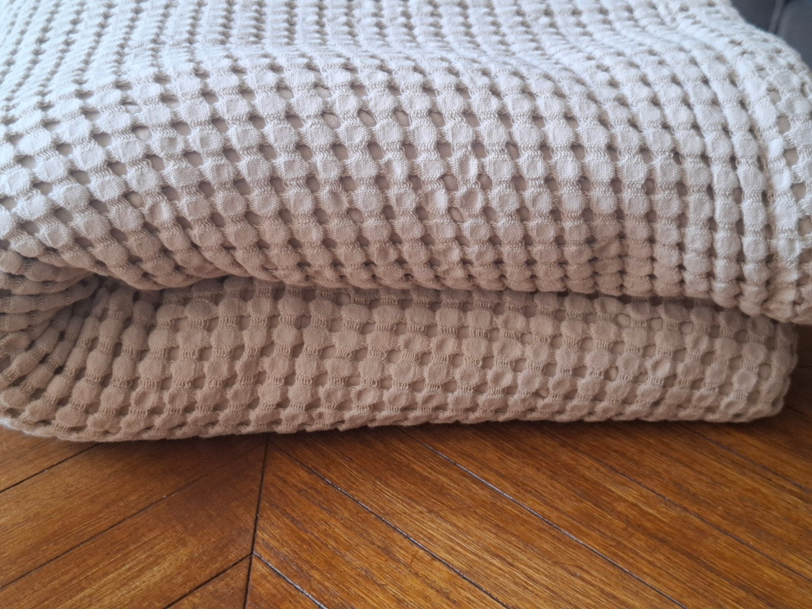 Mooie kwaliteitsvolle sprei Vandyck Stone 270x250, Huis en Inrichting, Slaapkamer | Beddengoed, Eenpersoons, Beige, Vandyck, Katoen