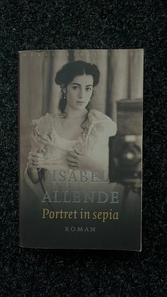 Isabel Allende - Portret in sepia, Ophalen of Verzenden, Gelezen, Isabel Allende