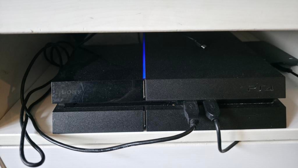 PlayStation 4 met 14 spellen en controller, Spelcomputers en Games, Ophalen, Met 1 controller, Original, 500 GB