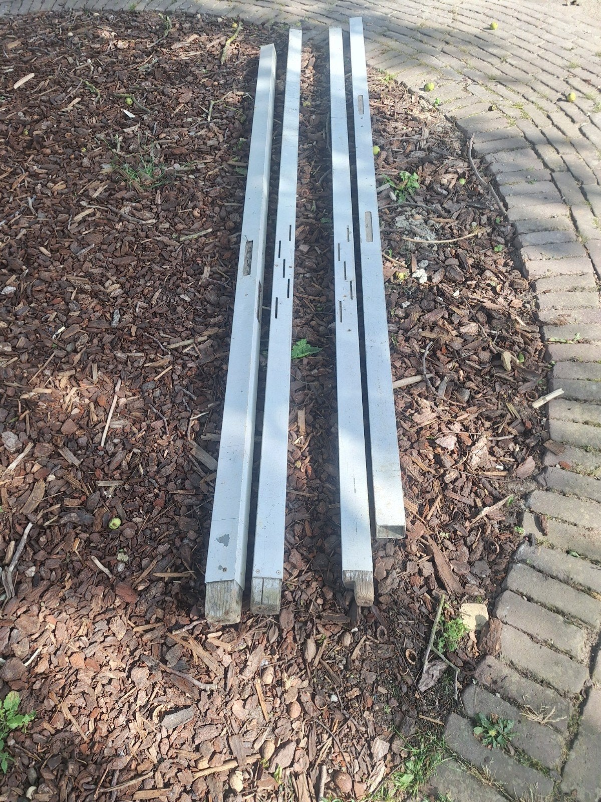 4 stuks aluminium metselprofielen, Doe-het-zelf en Verbouw, Ophalen, Gebruikt