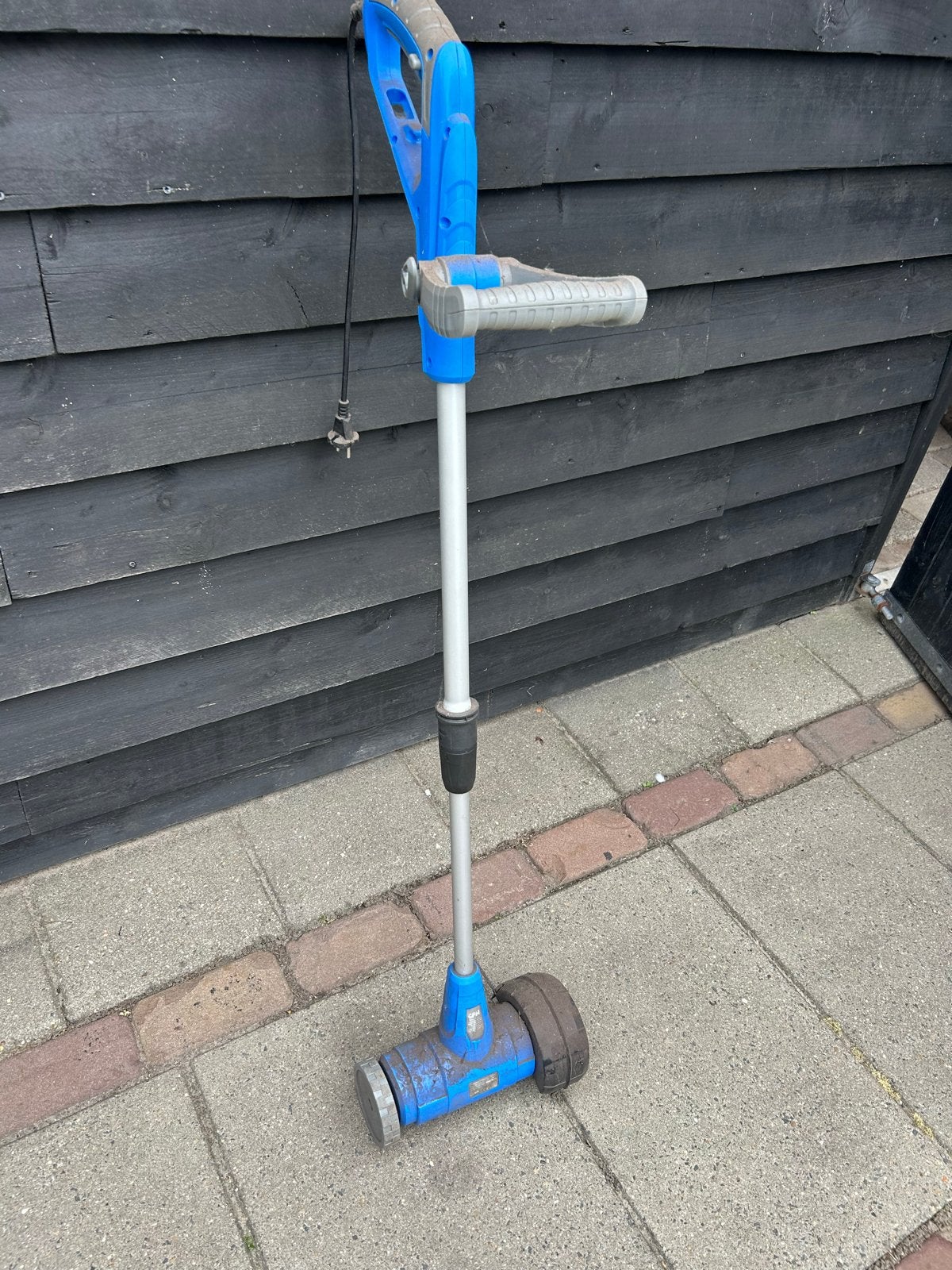 Elektrische onkruidborstel met wielen, Ophalen, Gebruikt, Minder dan 10 cm, Elektrisch
