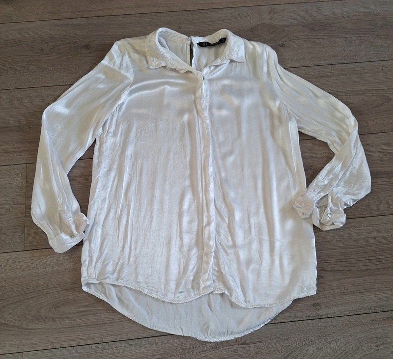 Zara Basic witte glanzende blouse maat S 36 100% viscose, Ophalen of Verzenden, Zo goed als nieuw, Maat 36 (S), Wit