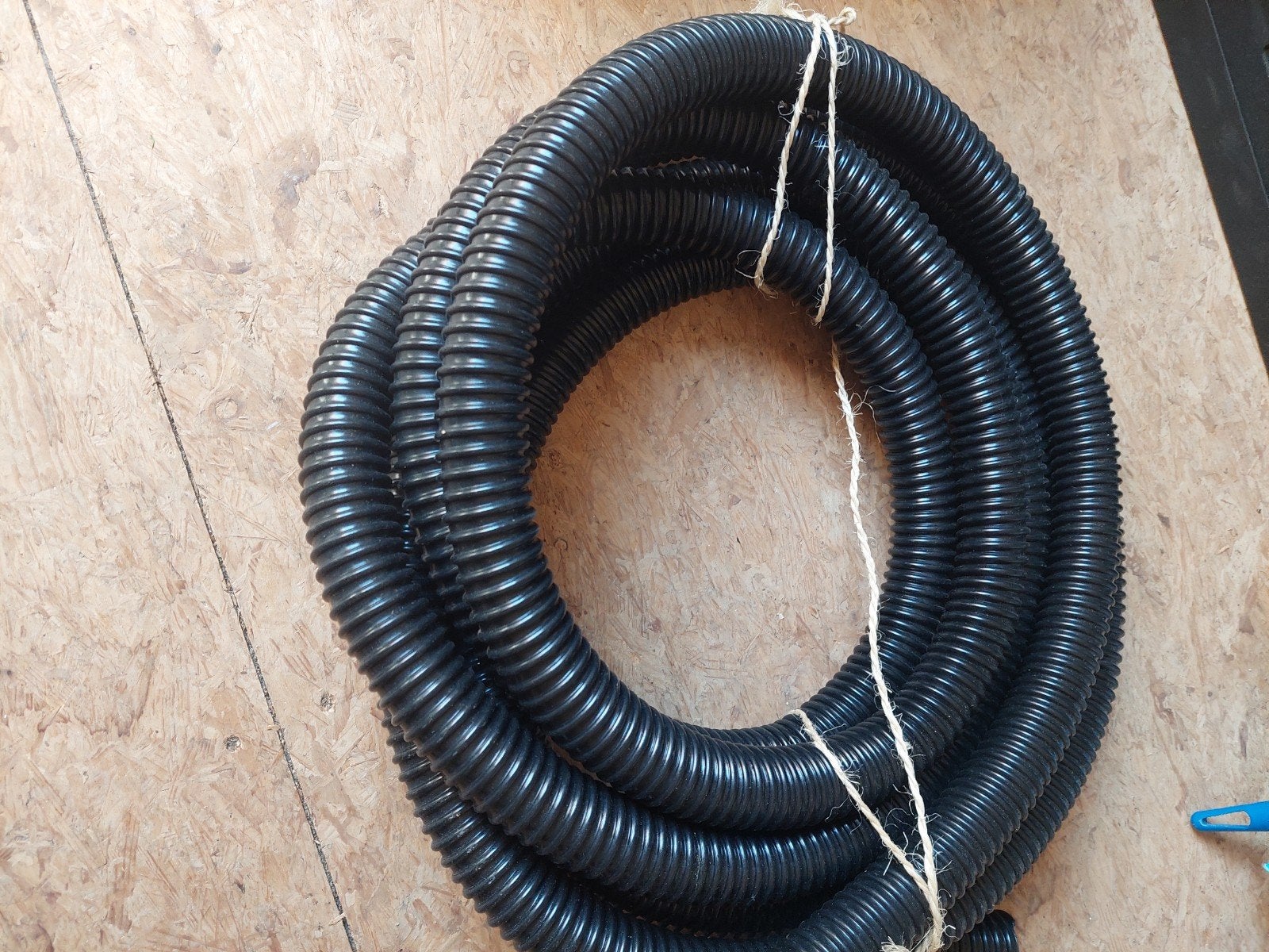Zwarte afvoerbuis buis - 7,5 meter, Doe-het-zelf en Verbouw, Elektra en Kabels, Ophalen, Gebruikt, Overige merken, Kabel of Snoer