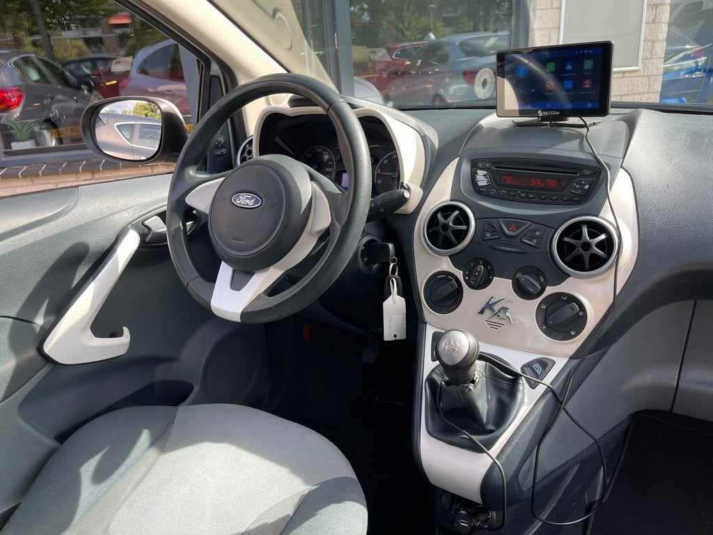 Ford Ka 1.2 Titanium Airco Nieuwe apk Beurt NAP (bj 2010), Gebruikt, 1242 cc, 4 cilinders, 4 stoelen