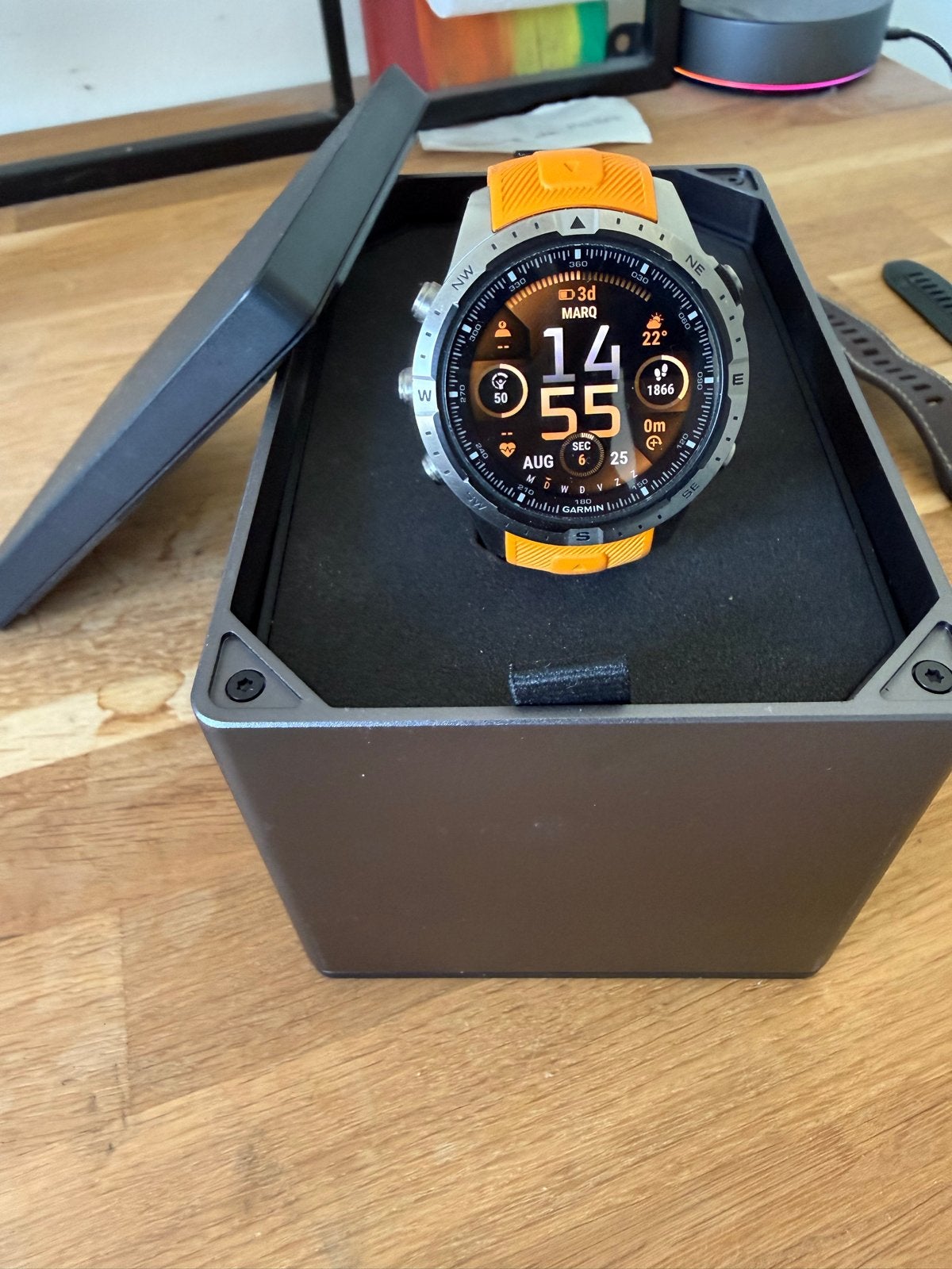 Garmin Marq Adventurer (Gen 2) + extra bandjes, Afstand, Ophalen of Verzenden, Zo goed als nieuw, Waterdicht