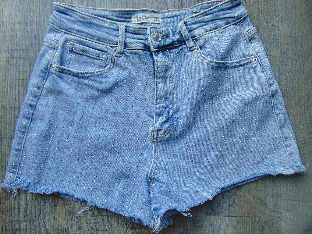 Laulia korte broek blauw maat 38 spijkershort met strass, Blauw, Ophalen of Verzenden, Zo goed als nieuw, W30 - W32 (confectie 38/40)