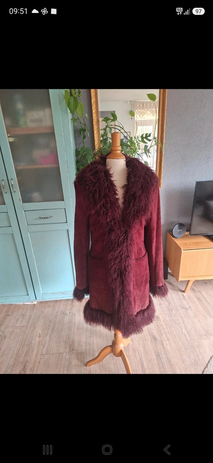 Prachtige bordeauxrode afghaanse suède jas met Afghaanse wol, Maat 42/44 (L), Ophalen of Verzenden, Zo goed als nieuw, Geen