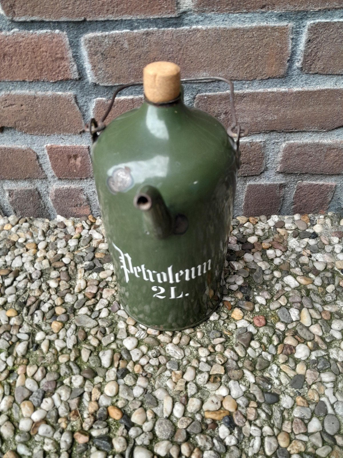 Oud emaille Petroleum kan van 2 liter ., Ophalen of Verzenden