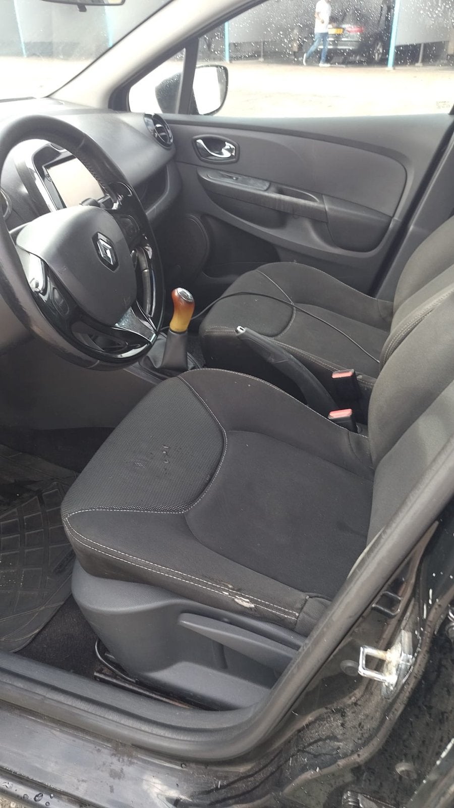 Renault Clio 1.5 DCI 66KW Estate 2014 Zwart, Voorwielaandrijving, 4 cilinders, 1096 kg, Zwart