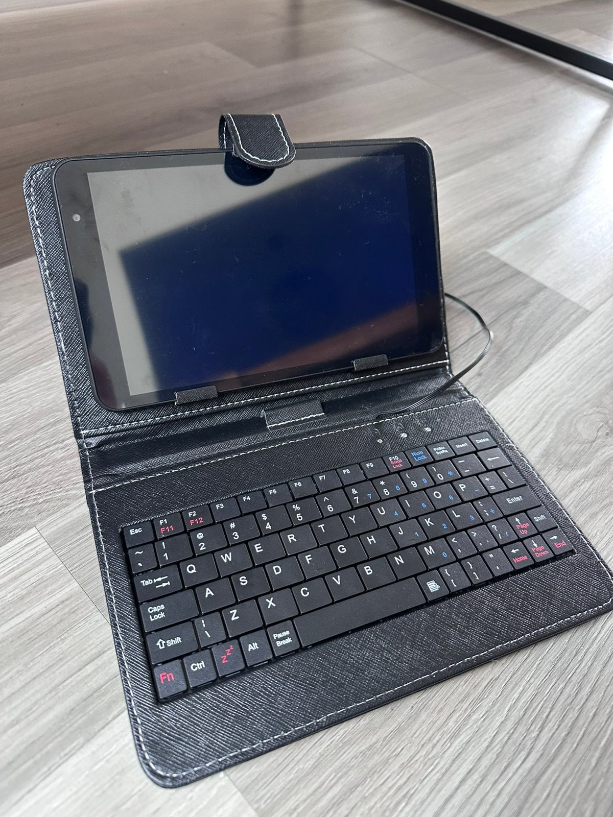 NHA tablet met toetsenbord hoes, Ophalen of Verzenden, Zo goed als nieuw, 10 inch, 16 GB