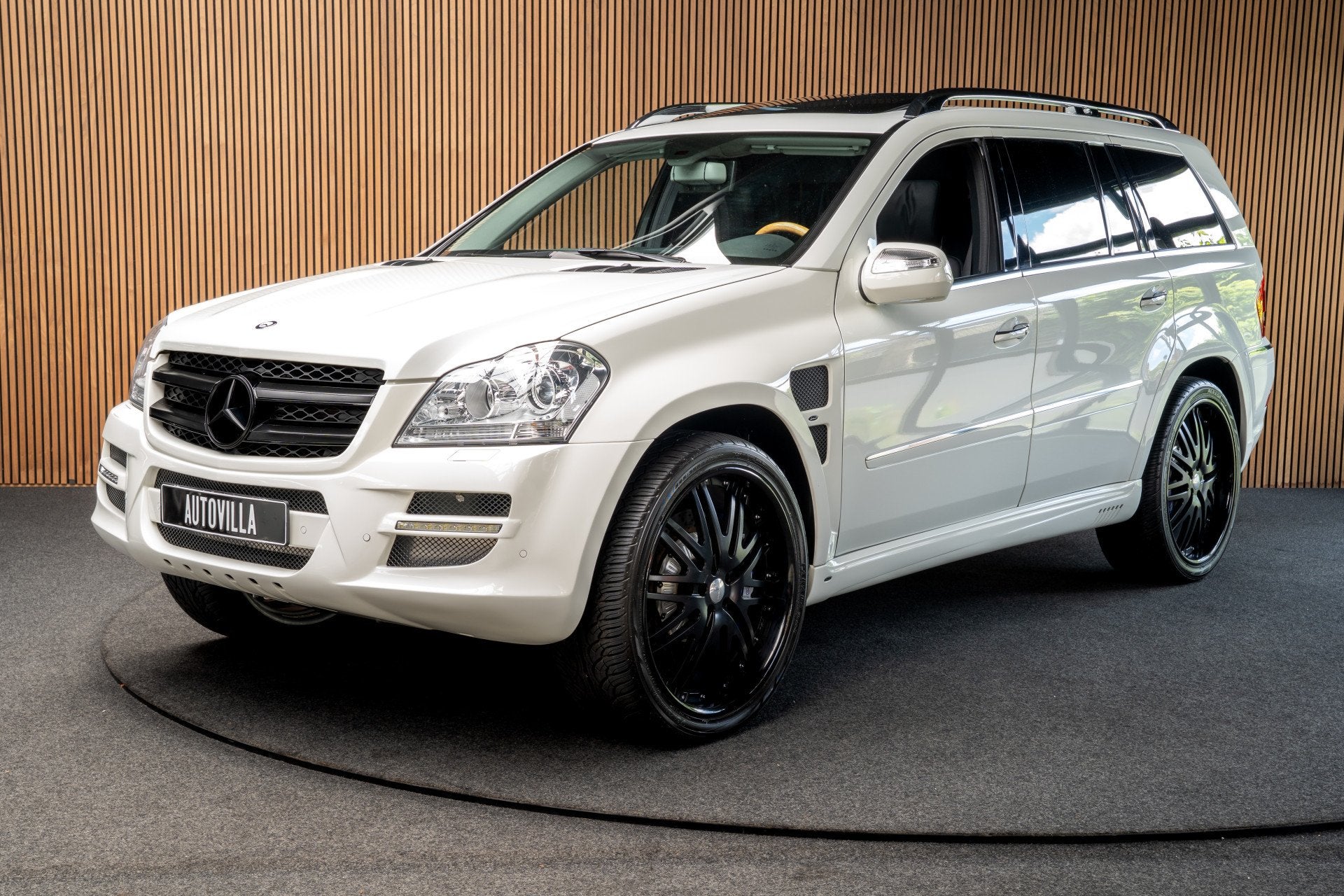 Mercedes-Benz GL-Klasse GL550 Lorinser VIP configur. Harman, Automaat, 5461 cc, Wit, Bedrijf
