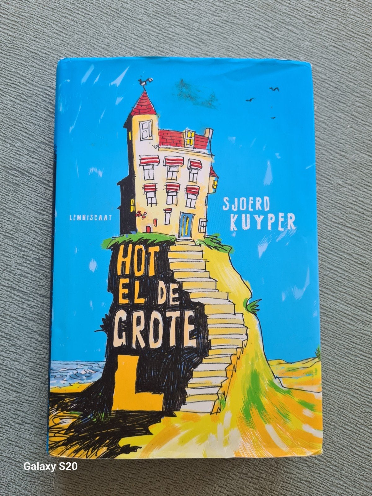 Hotel de Grote L - Sjoerd Kuyper (Jeugdboek), Ophalen of Verzenden, Zo goed als nieuw, Sjoerd Kuyper, Fictie