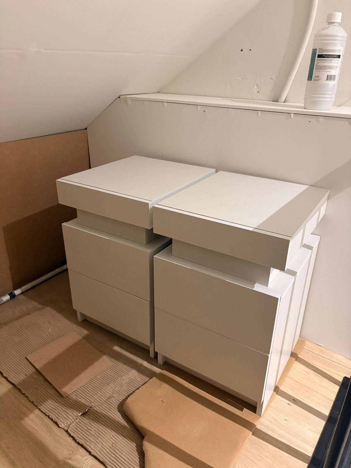 Witte nachtkastje, Ophalen, Minder dan 45 cm, 55 tot 70 cm, Zo goed als nieuw