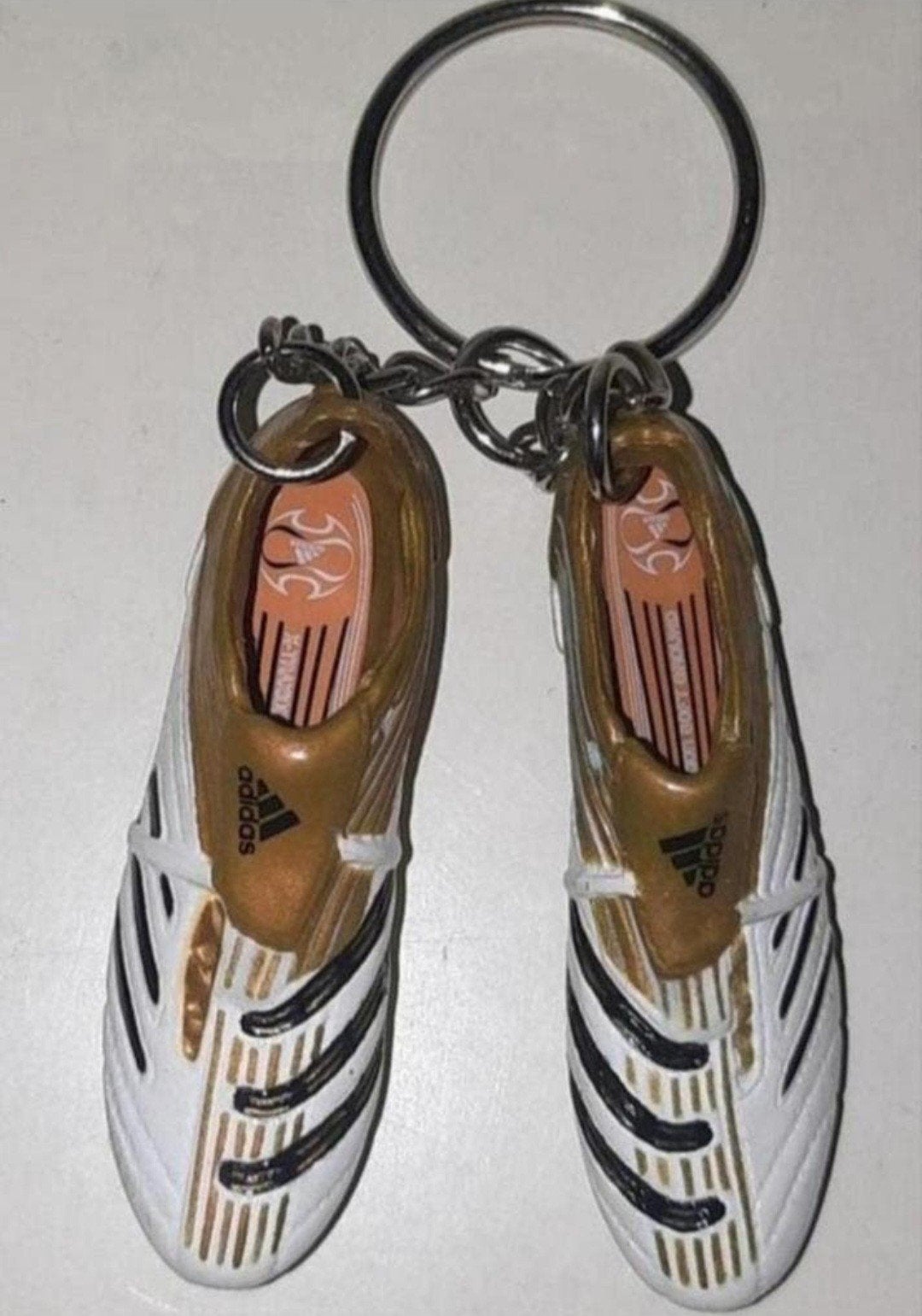 Adidas Predator Absolute voetbalschoenen keyring '90, Ophalen of Verzenden, Zo goed als nieuw, Merk